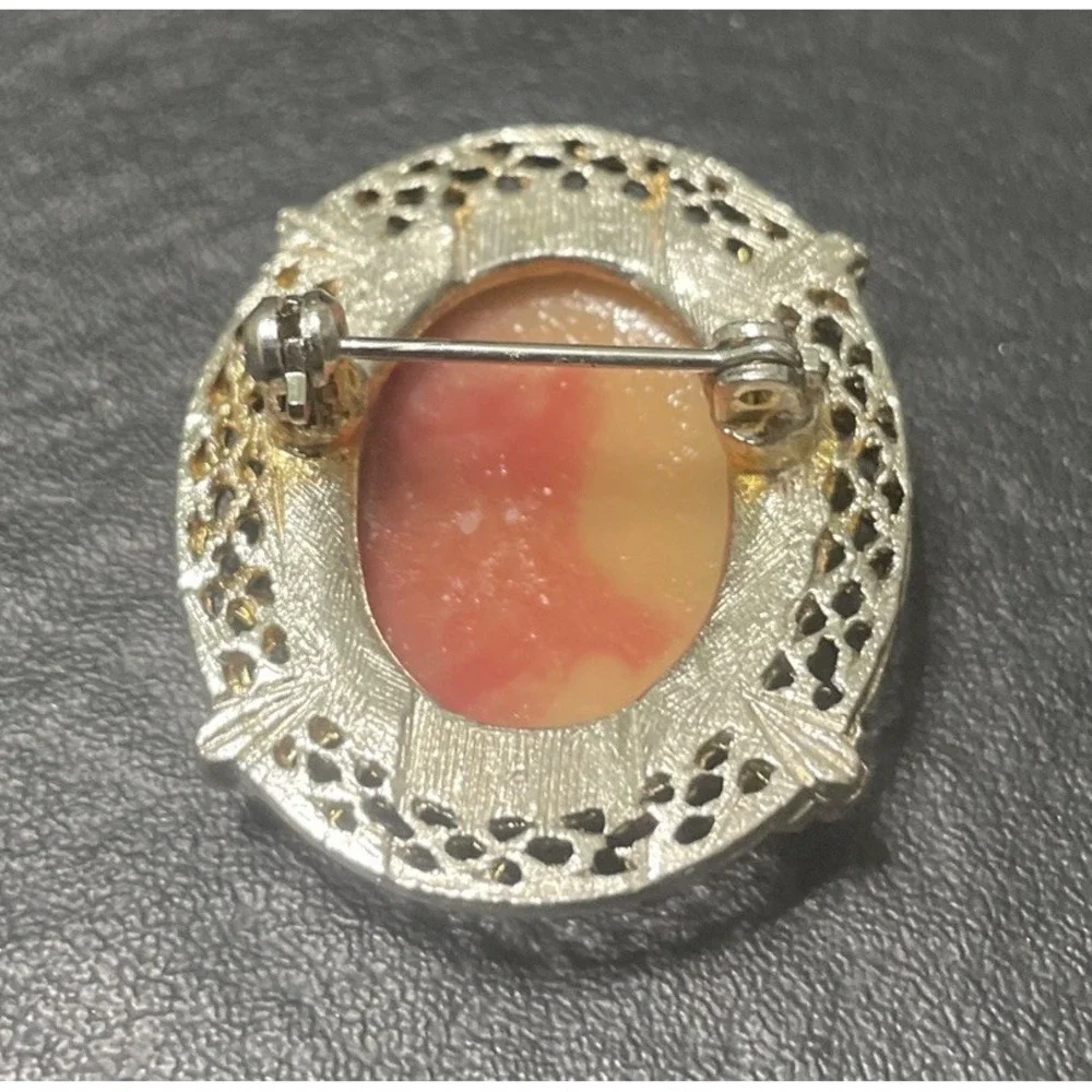 Vintage RARE Antique Cameo‎ Female Lady Brooch Pin Costume